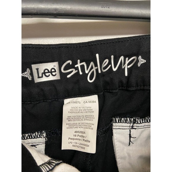 Size 16 Petite Lee pants. Black - Picture 4 of 4
